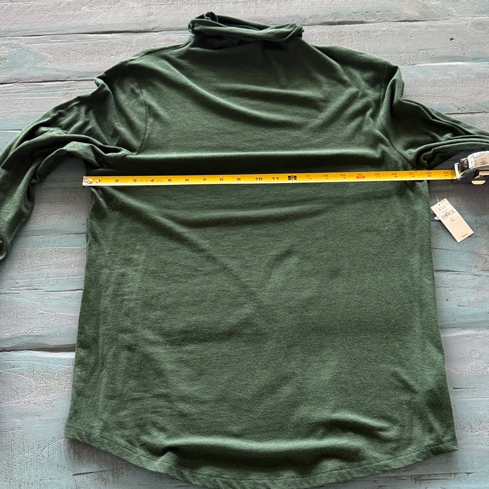 GAP Classic Green Long Sleeve Feather Turtleneck Women's Top, Size XL Tall NWT - Picture 8 of 8